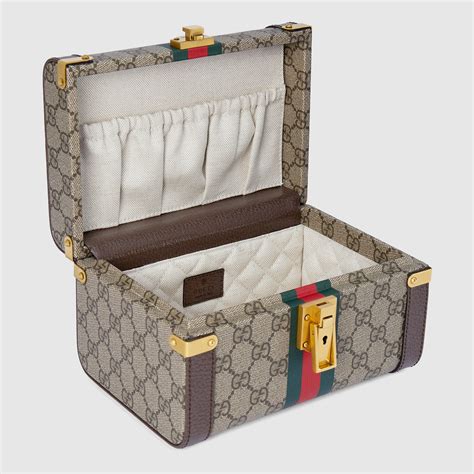 Gucci Savoy medium beauty case in Beige GG Canvas